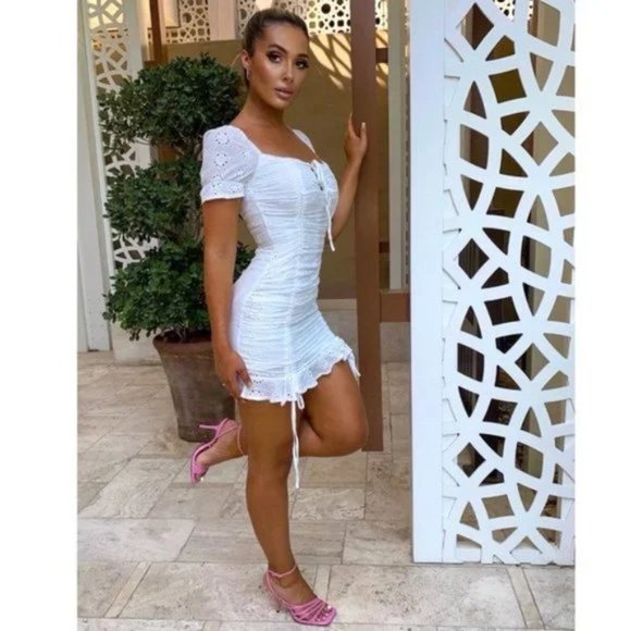 White Broderie Anglaise Lace Short Sleeve Square Neck Ruched Bodycon Mini Dress - Picture 6 of 16